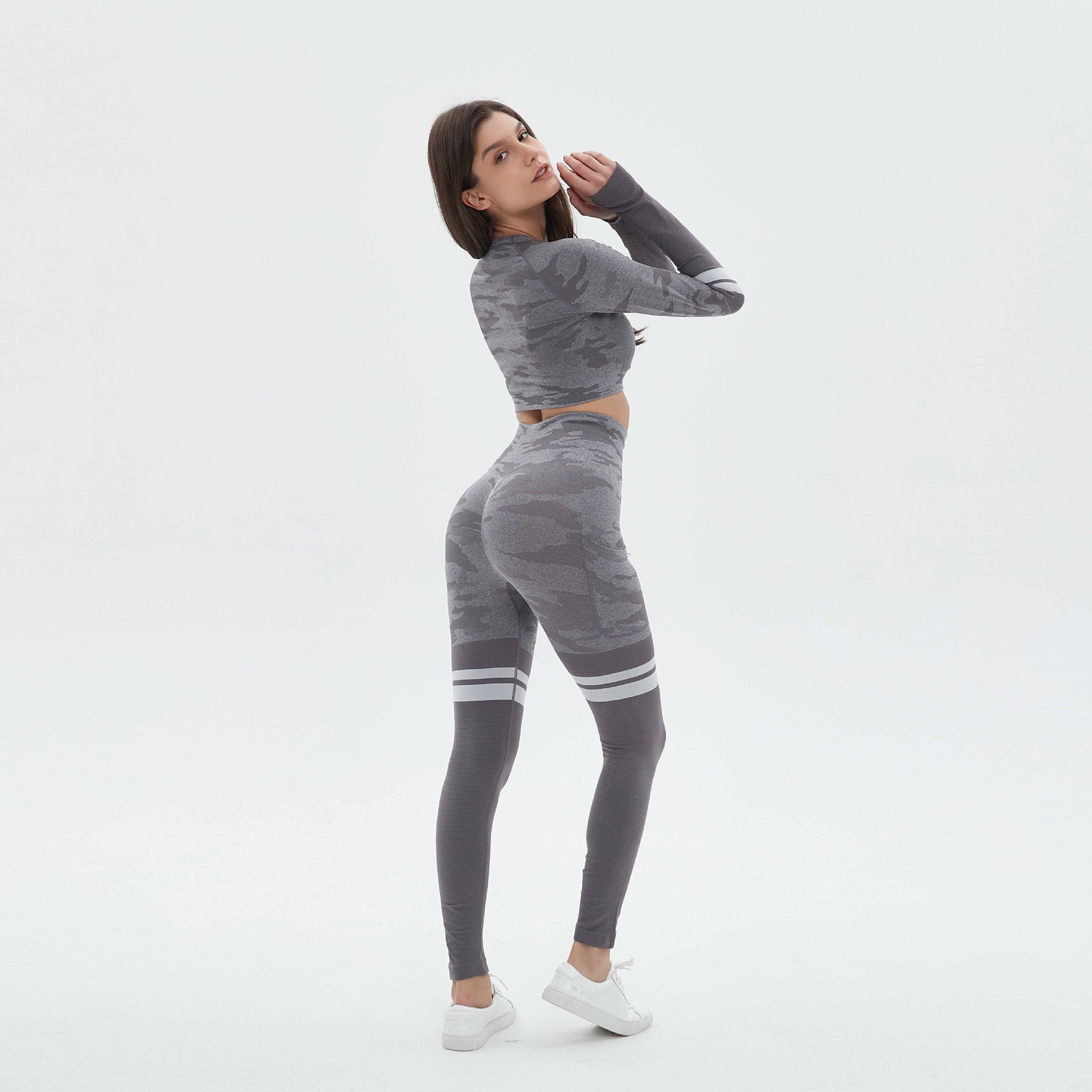 Custom logo 3-piece seamless camo sports bra and leggings set