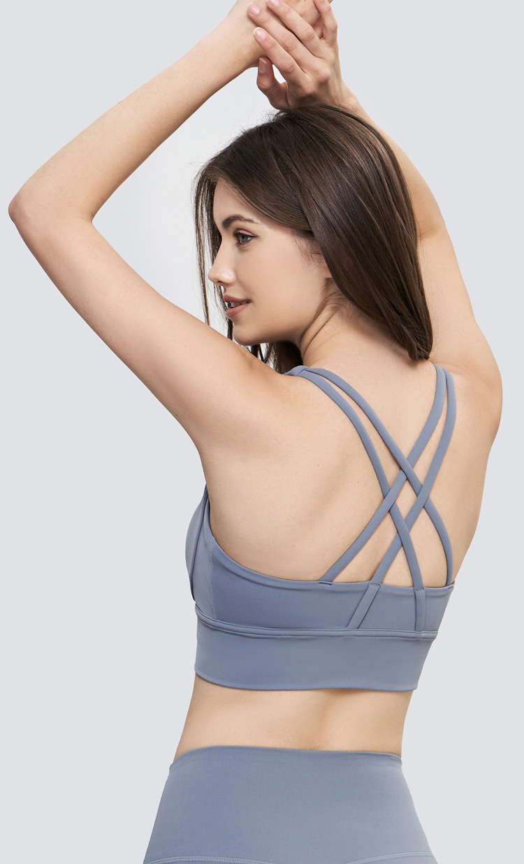 Removable chest pads activewear